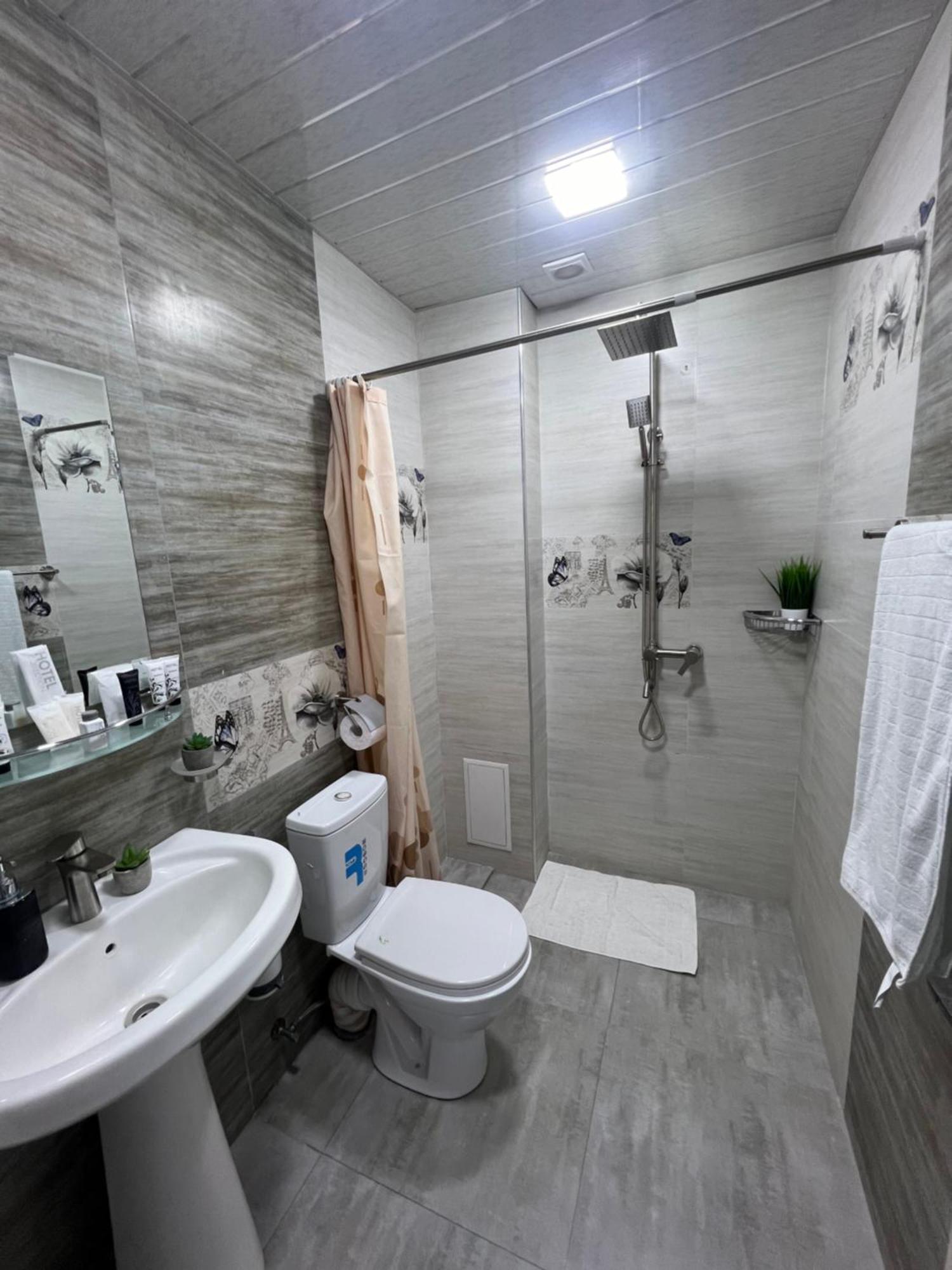 Apartament Cool Blue Interior Self Check In Erywań Zewnętrze zdjęcie