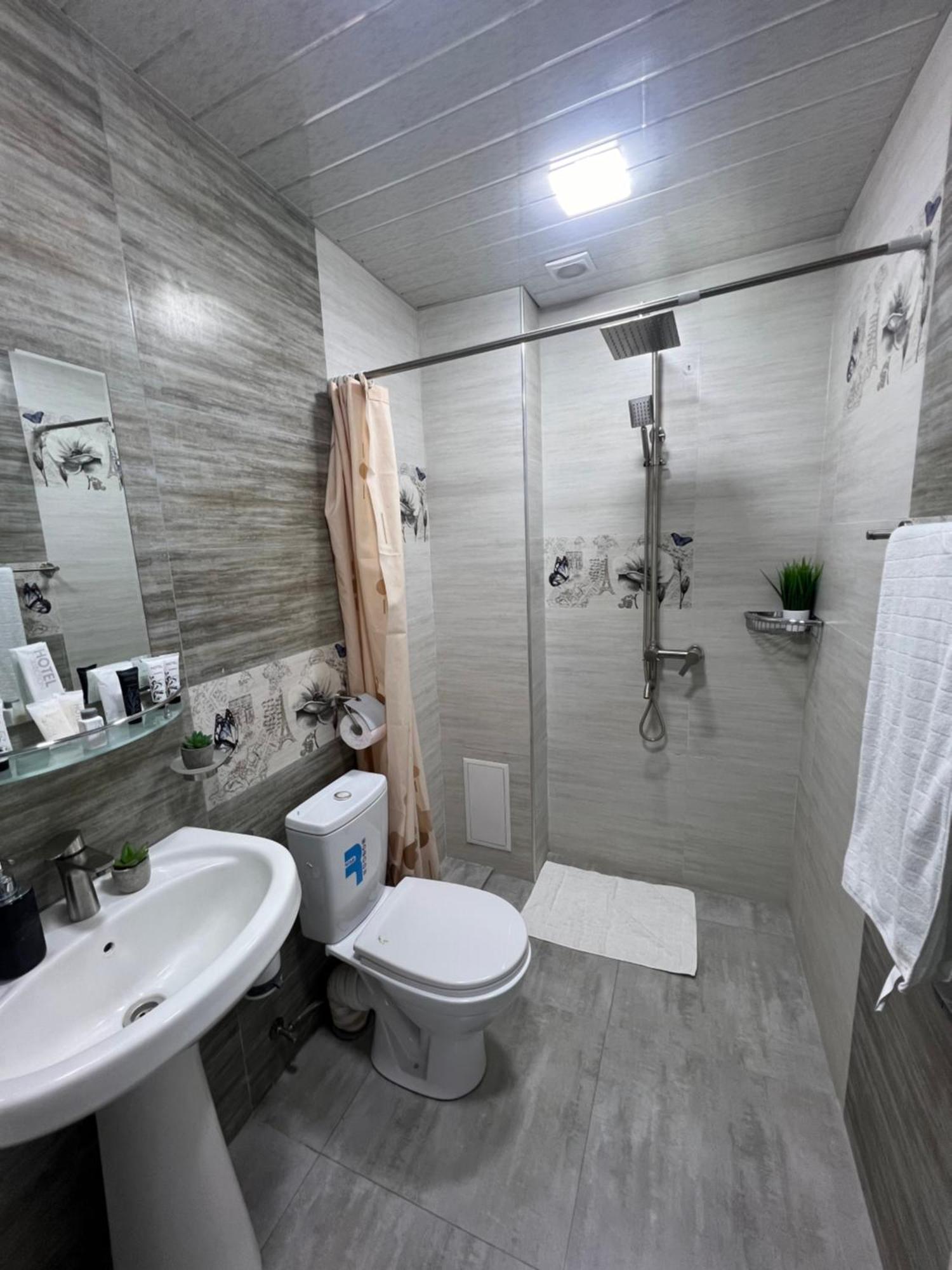 Apartament Cool Blue Interior Self Check In Erywań Zewnętrze zdjęcie